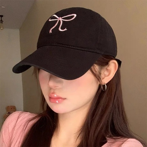 Kapelusze dla mężczyzn Nowa czapka z daszkiem z haftowaną literą C Kpop Fashion Couple Snapback Cap Men and Women Sun Hats Chapeau Homme