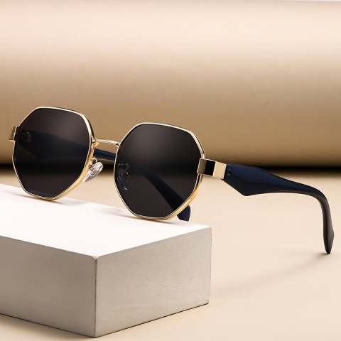 Nowe okulary przeciwsłoneczne w stylu retro moda damska wielokątna metalowa rama okulary przeciwsłoneczne męskie luksusowe marki projektant dekoracyjne okulary przeciwsłoneczne Uv400